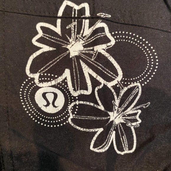 VINTAGE lululemon wide leg capri pants - Picture 4 of 5